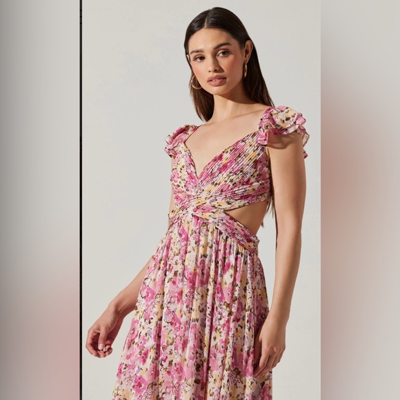 New ASTR Primrose Floral Stappy Back Maxi Dress size Small - Picture 3 of 16